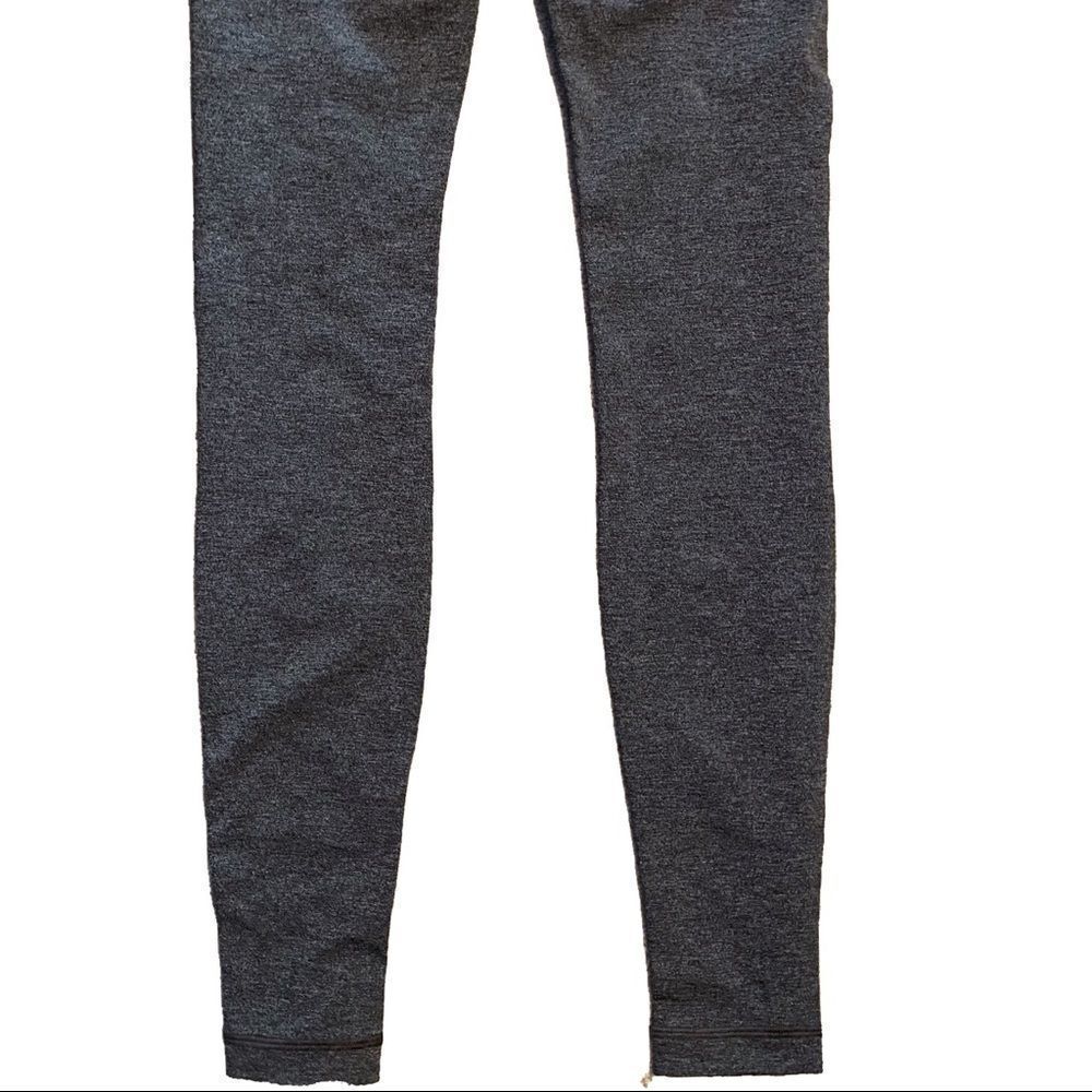 Lululemon-bandage style leggings grey size -2. Perfect for fall - Picture 4 of 5